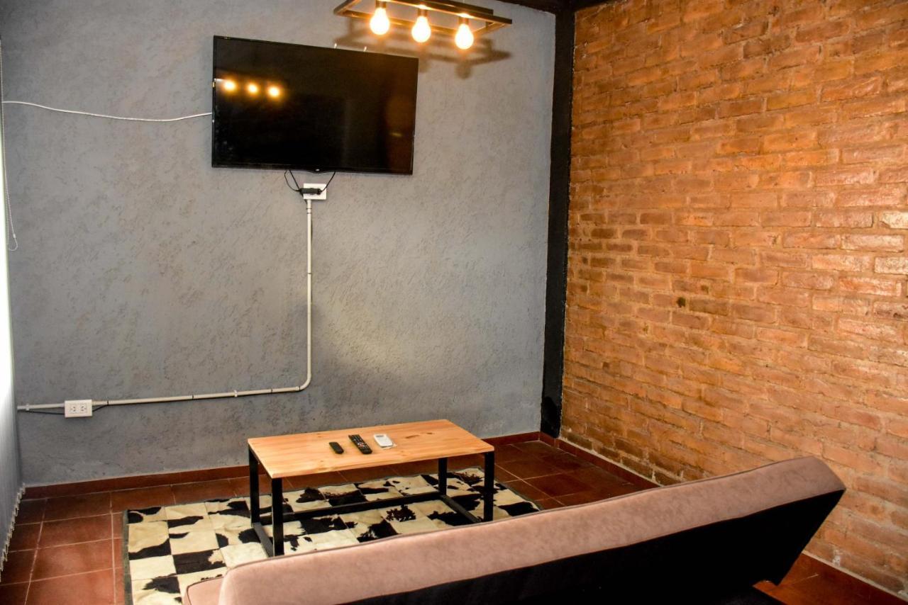 Casa Centrica Para 7 Personas Estacionamiento Gratuito Habitación en casa particular *